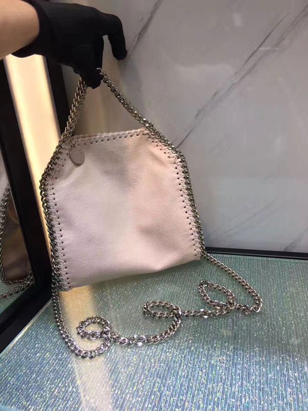 2017春夏新作新色ピンク Stella McCartney ステラマッカートニー コピー ミニトート 371223W91325703  ・素材　フェイクレザー ・ストラップ　105センチ ・カラー　ピンク ・サイズ　26×26×8cm ・付属　  コントロールカード・ケアカード・保存袋 ・品番　  371223W91325703